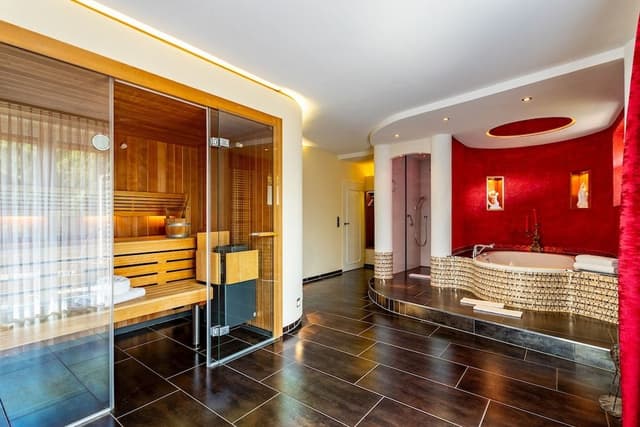 Luxury Suite, Sauna, Corner