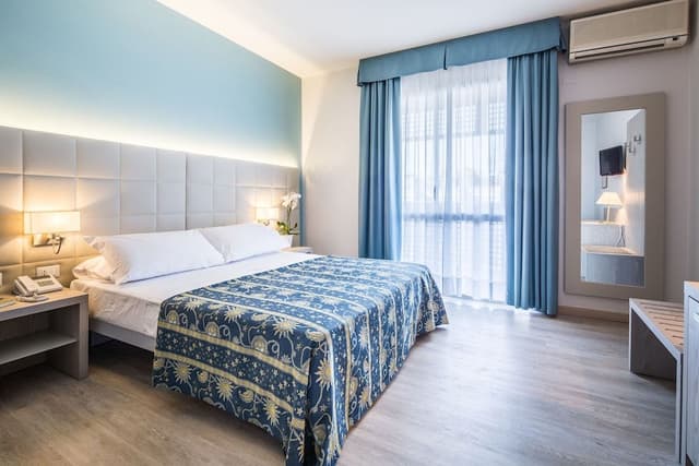 Superior Double Room, Partial Sea View