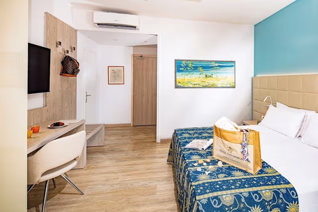 Superior Double Room, Partial Sea View