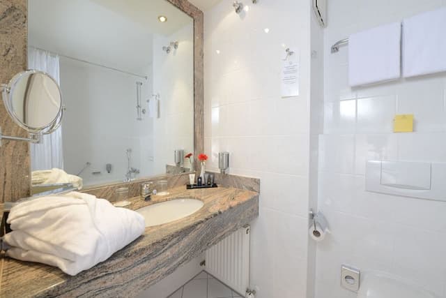 Double Room Monarch for single use