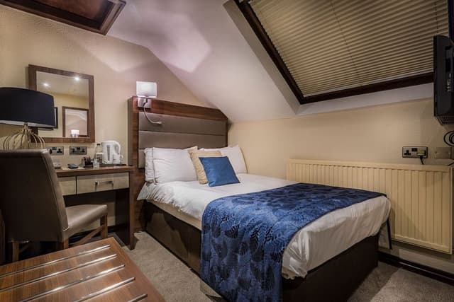Classic Single Room