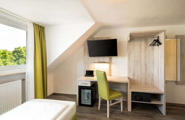 Economy Single Room