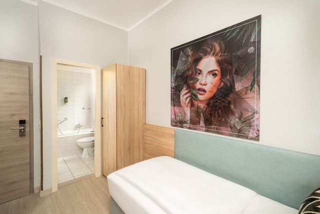 Economy Single Room