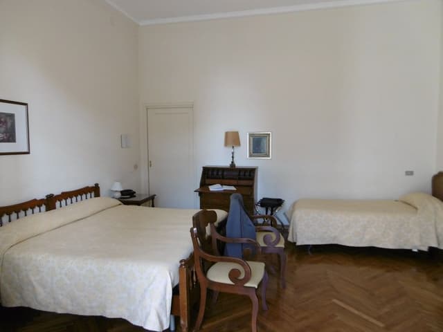 Family Room NO A/C