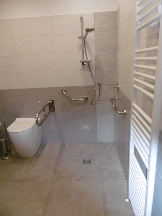 Senior Double or Twin Room NO A/C