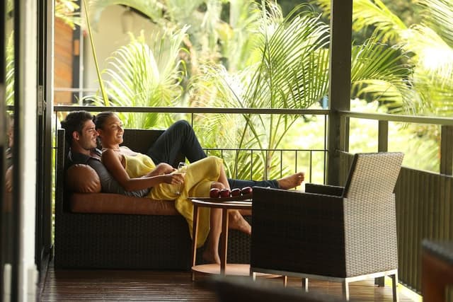Riani Deluxe Beachfront