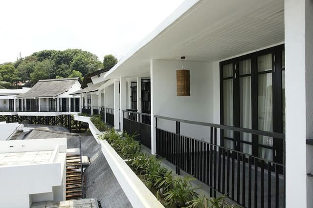 Tirta Premier