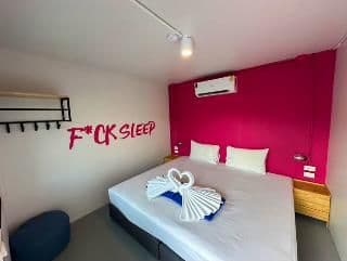 DOUBLE QUEEN SIZE BED