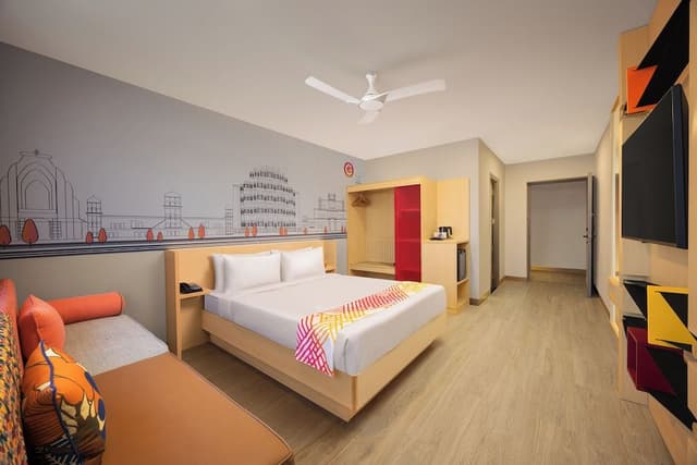 Luxe Queen Room