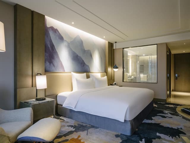 Deluxe Room, 1 King Bed, Sea View