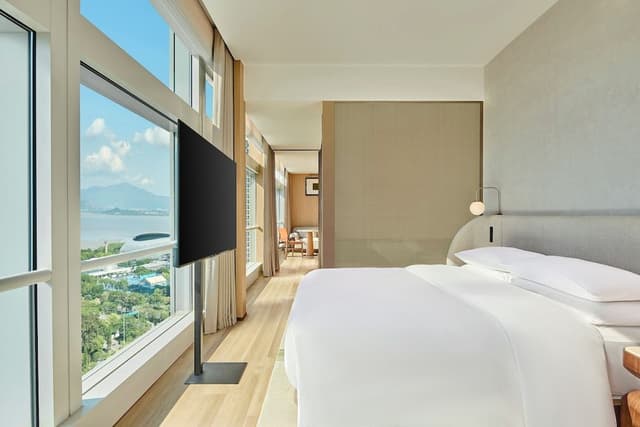 KING PREMIUM ROOM BAY VIEW