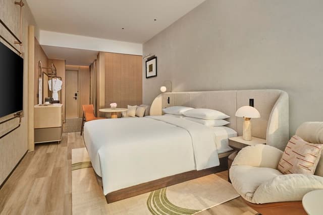 KING GUEST ROOM