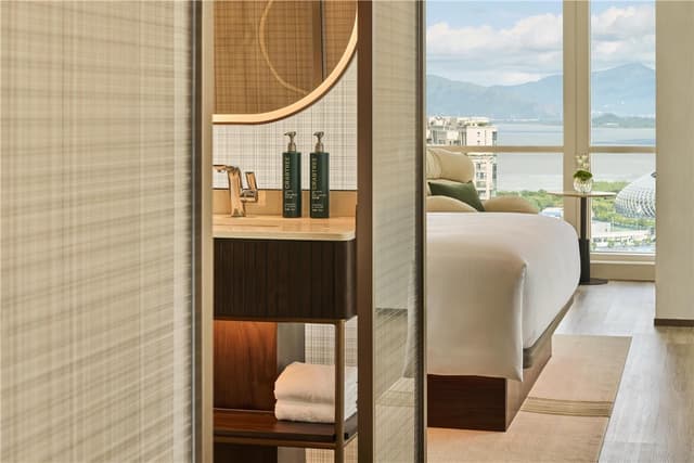 KING PREMIUM ROOM BAY VIEW