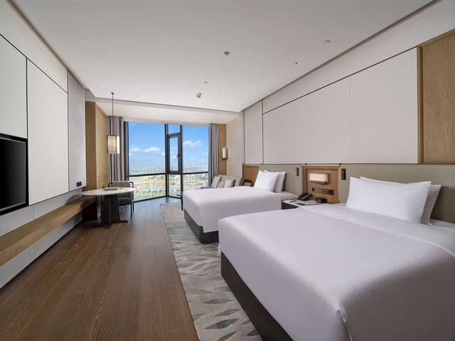 TWIN EXECUTIVE ROOM