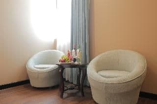 TWIN DELUXE TWO BEDS