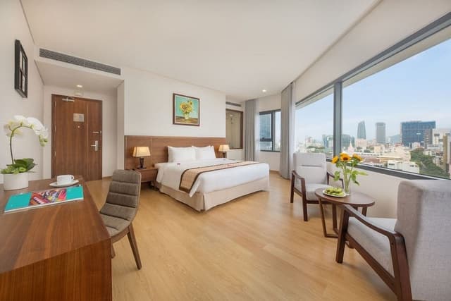 Suite, 1 King Bed