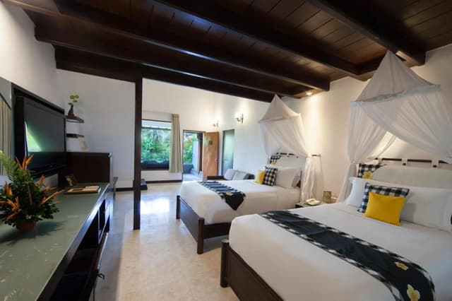 Deluxe Family Room