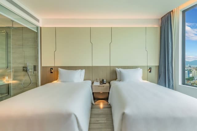 Deluxe Twin Partial Sea View