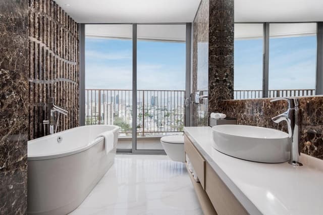 Deluxe Suite, 2 Bedrooms, Balcony, Partial Ocean View (Family)
