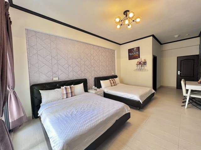 Ins Quadruple Room with Balcony