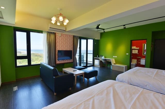 Gallery Quadruple Room