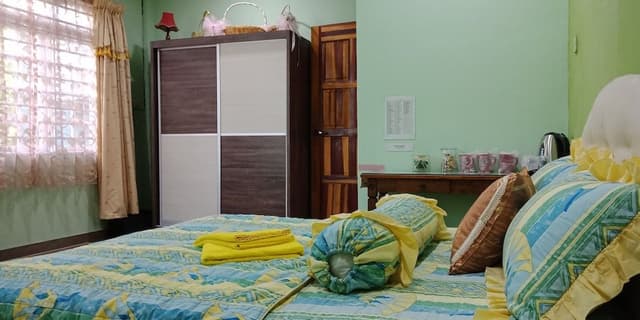 Comfort Room, 1 Queen Bed