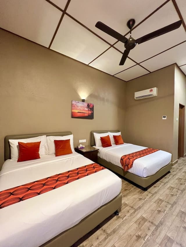 Family Room, 2 Queen Beds, Accessible, Balcony