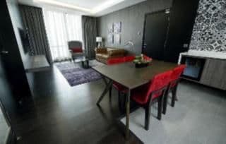 SUITE EXECUTIVE