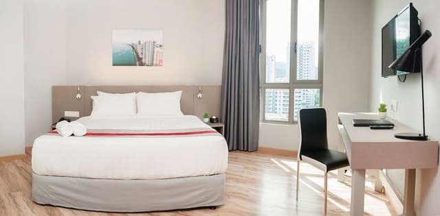 Deluxe Room, 1 Queen Bed