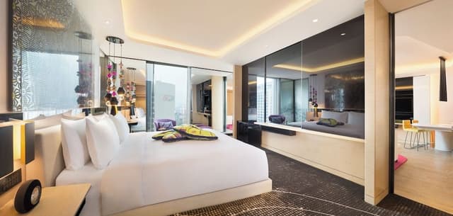Suite, 1 King Bed