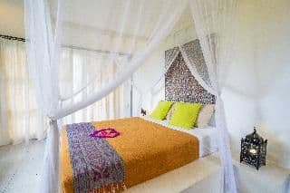 VILLA FOUR BEDROOMS