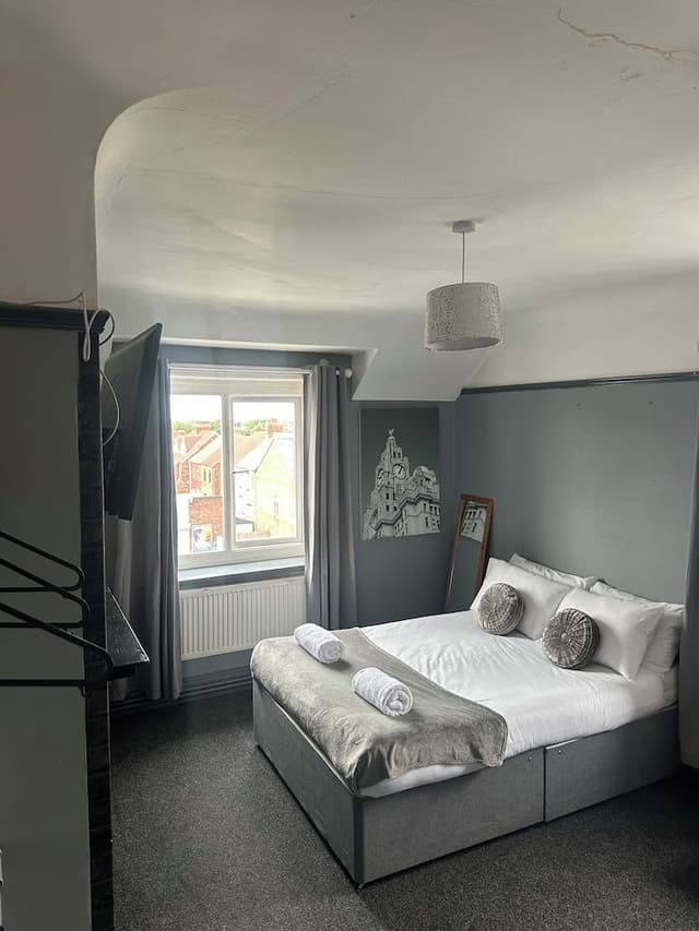 Twin Room, Shared Bathroom