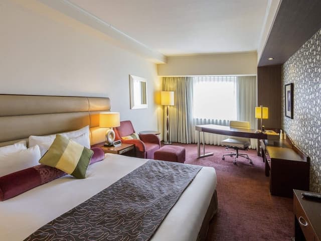 Deluxe Room, 1 King Bed, Non Smoking (High Floor)