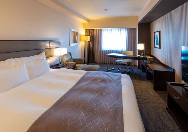 Deluxe Room, 1 King Bed, Non Smoking (High Floor)