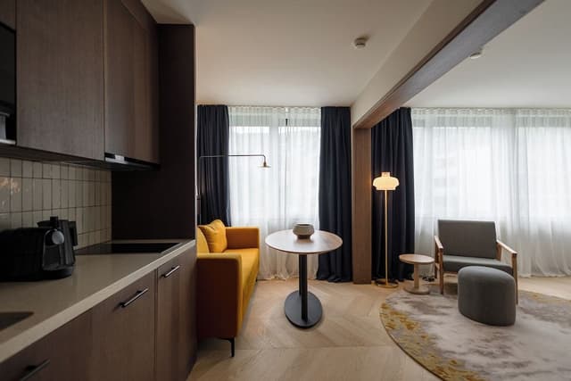 Suite with Kitchenette City View