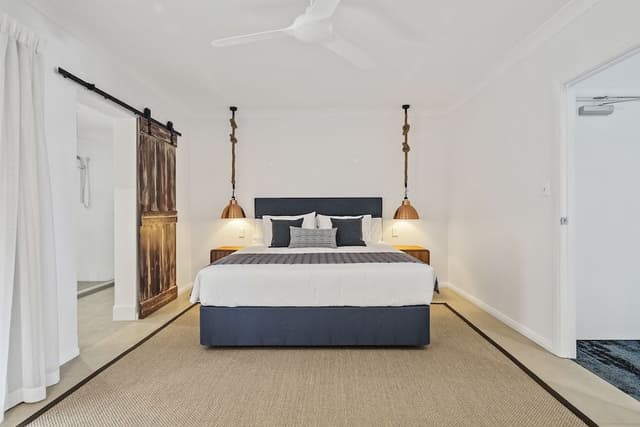 Suite 2 - Fairweather