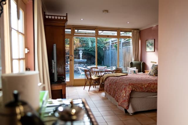 Romantic Spa Suite (Champagne) - 38a Melbourne Street