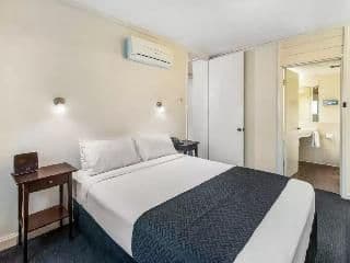 DOUBLE QUEEN SIZE BED