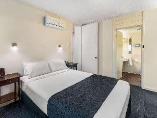 DOUBLE QUEEN SIZE BED