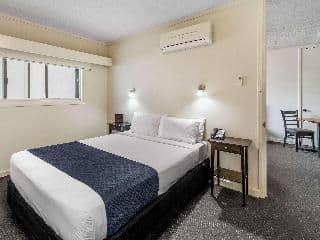 DOUBLE QUEEN SIZE BED
