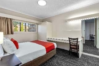 DOUBLE QUEEN SIZE BED
