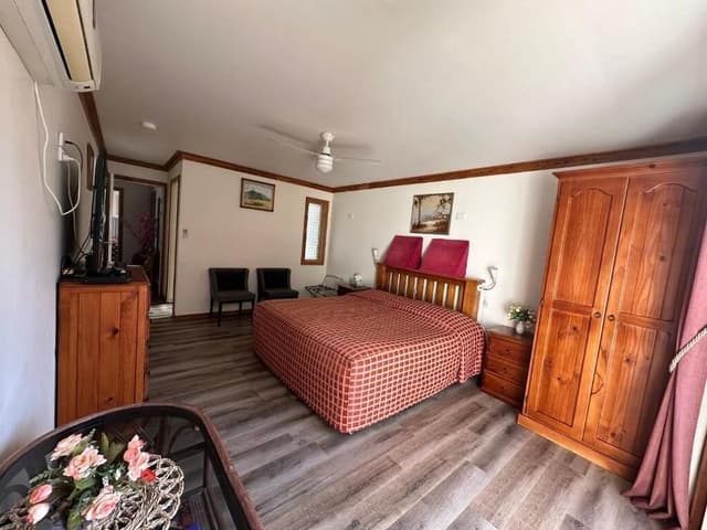 Deluxe Room, 1 King Bed, Jetted Tub, Garden View