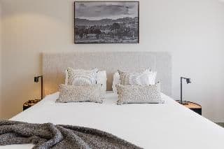 APARTMENT THREE BEDROOMS