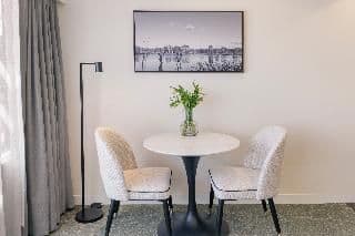 APARTMENT THREE BEDROOMS
