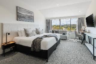 APARTMENT THREE BEDROOMS