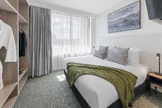 APARTMENT THREE BEDROOMS