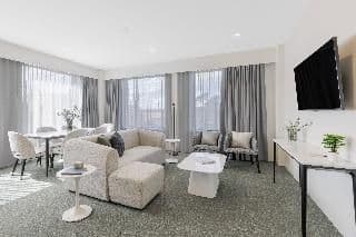 APARTMENT THREE BEDROOMS