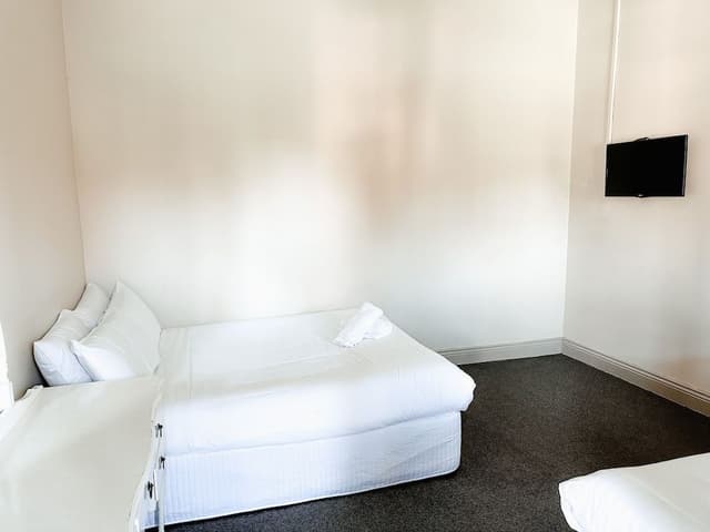 Standard Triple Room, Shared Bathroom