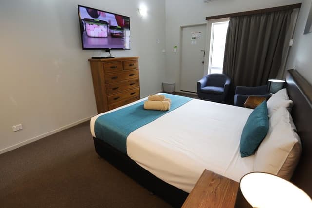 Disabled Queen Room (Not Pets Friendly)