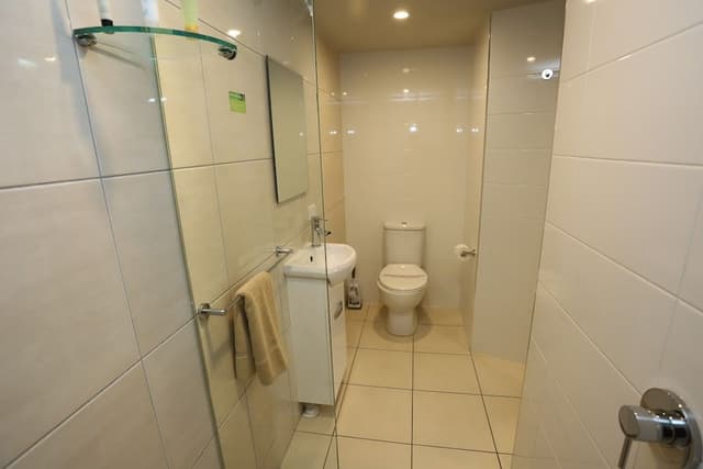 Deluxe Twin Room (Not Pets Friendly)